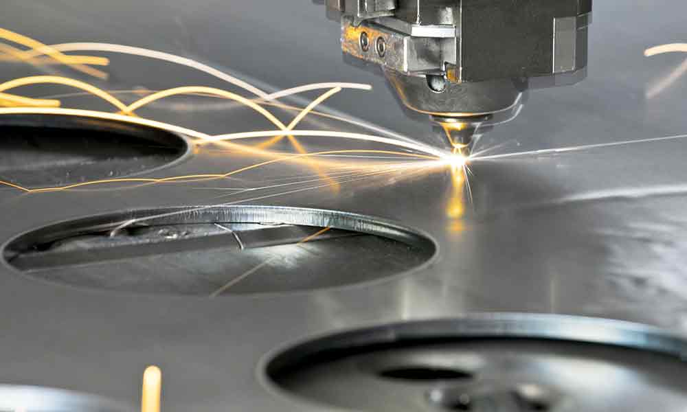 laser cutting taglia lamiera a Lombardore